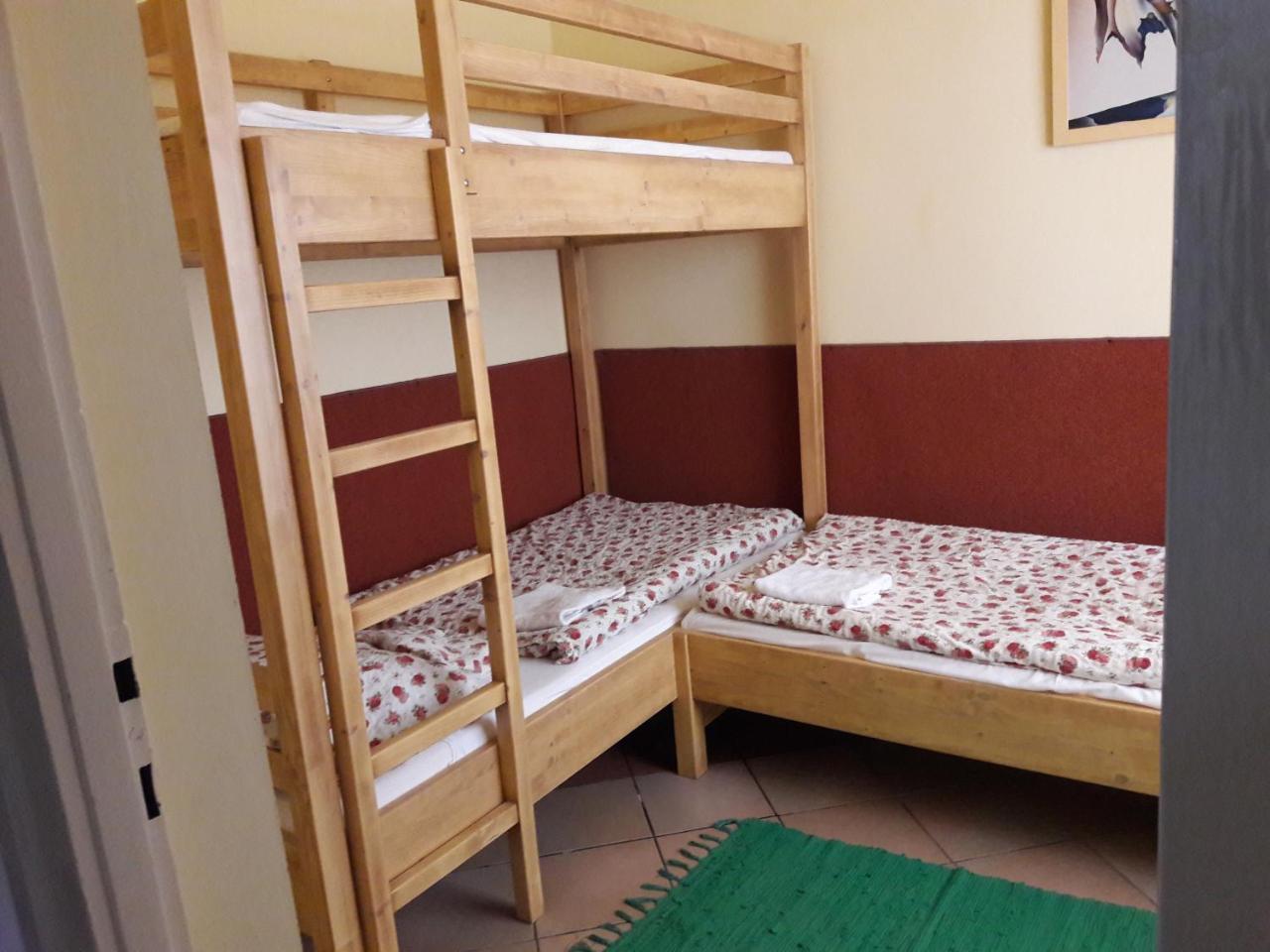 Vecsey Apartman Apartment Eger Ngoại thất bức ảnh