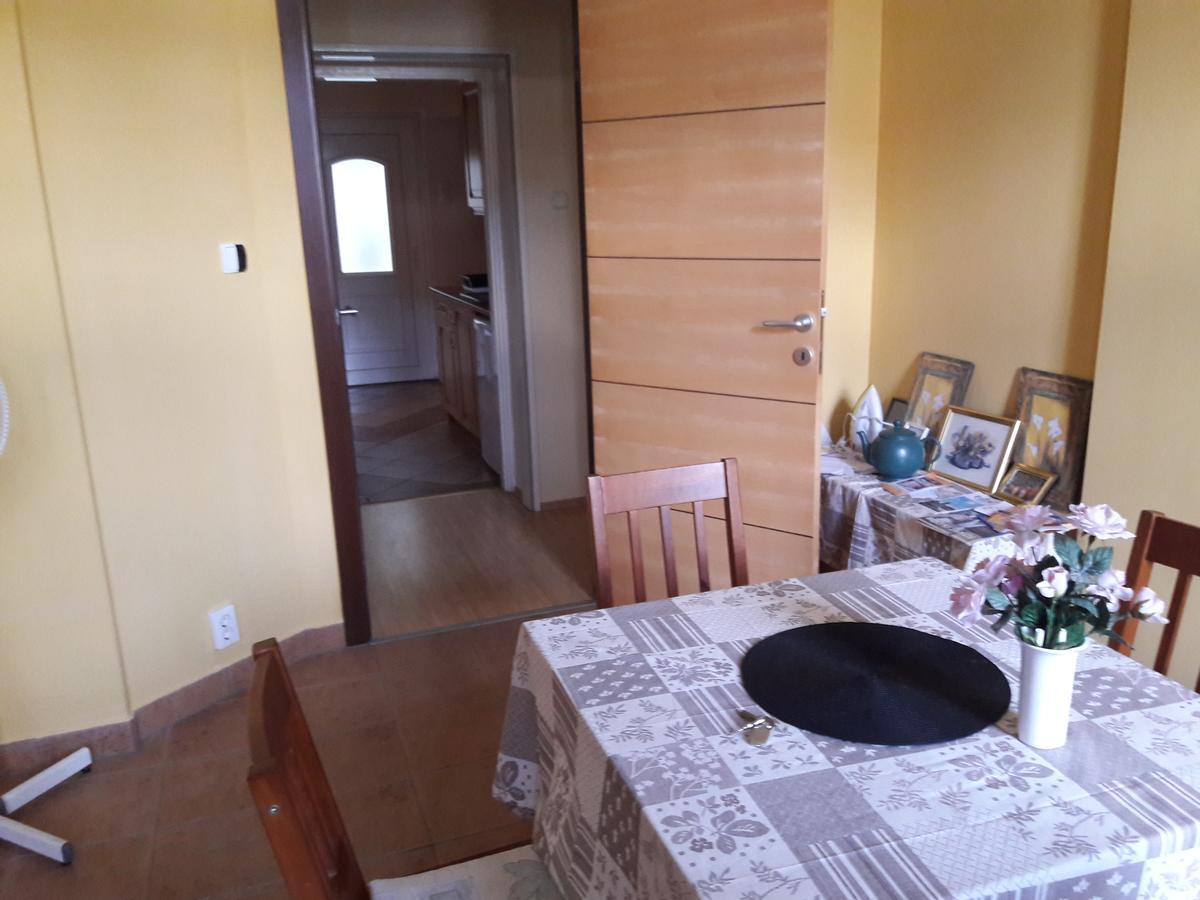Vecsey Apartman Apartment Eger Ngoại thất bức ảnh