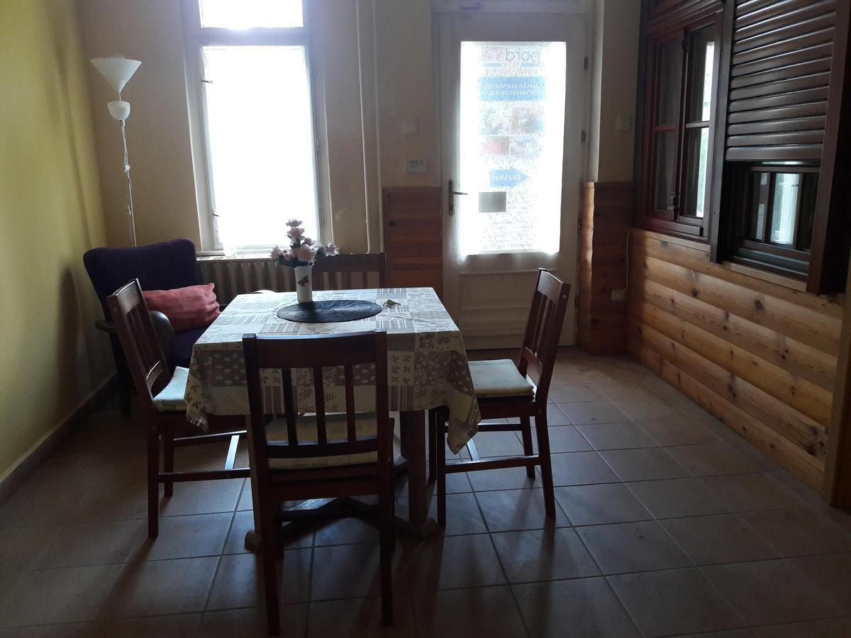 Vecsey Apartman Apartment Eger Ngoại thất bức ảnh